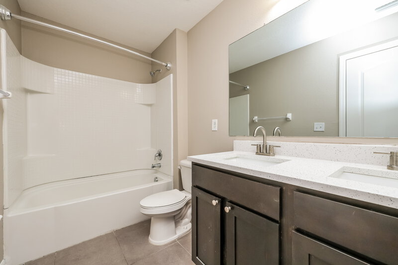 2,520/Mo, 10430 Whispering Hammock Dr Riverview, FL 33578 Bathroom View
