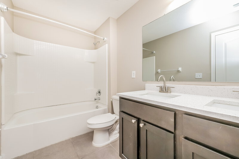 2,495/Mo, 10430 Whispering Hammock Dr Riverview, FL 33578 Bathroom View