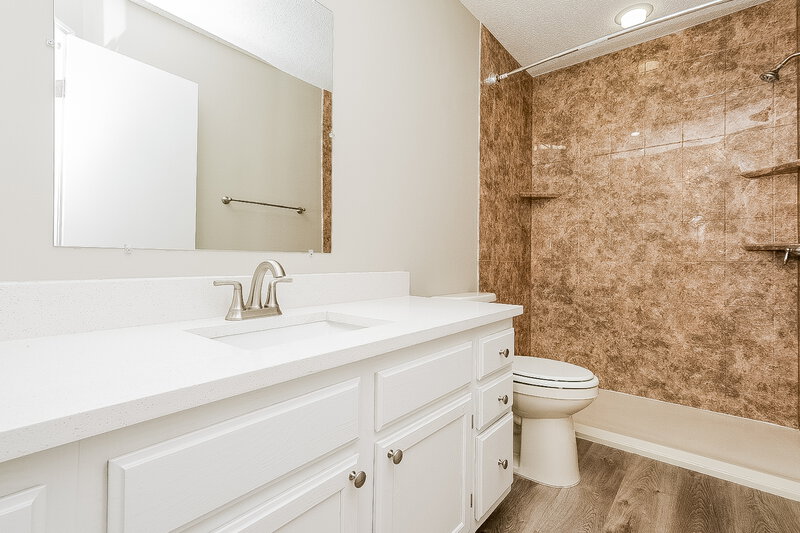 2,770/Mo, 9519 Pebble Glen Ave Tampa, FL 33647 Bathroom View