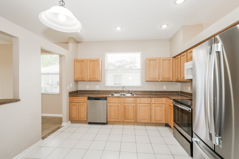 4,610/Mo, 5512 Terrain de Golf Dr Lutz, FL 33558 Kitchen View 2