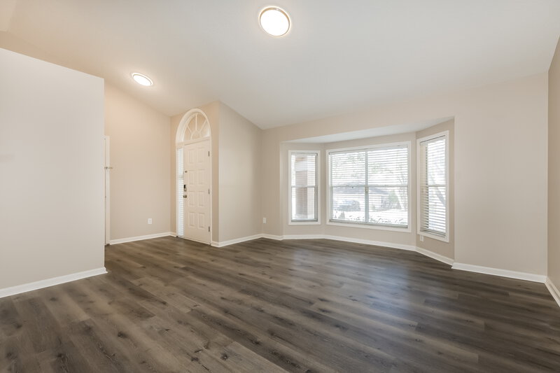 2,285/Mo, 4551 Oak River Cir Valrico, FL 33596 Living Room View 2