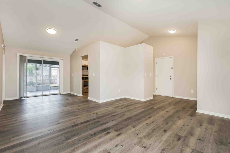 2,285/Mo, 4551 Oak River Cir Valrico, FL 33596 Living Room View 3