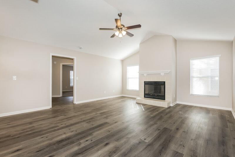 2,285/Mo, 4551 Oak River Cir Valrico, FL 33596 Family Room View