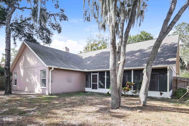 2,285/Mo, 4551 Oak River Cir Valrico, FL 33596 Rear View
