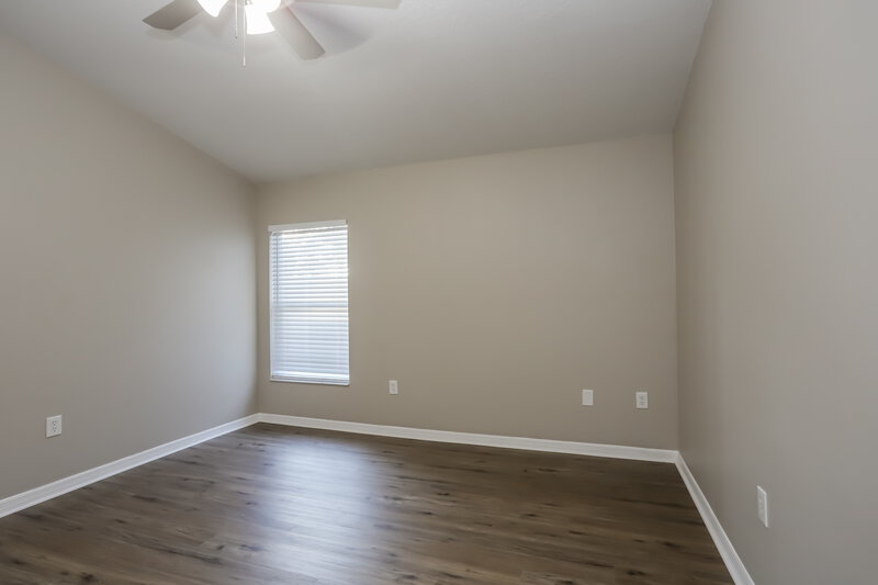 2,100/Mo, 1528 Allenton Ave Brandon, FL 33511 Main Bedroom View