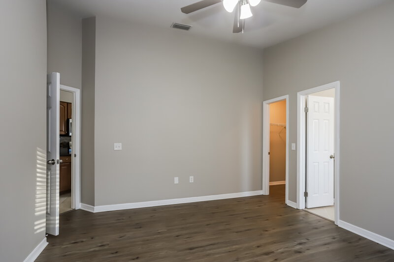 2,100/Mo, 1528 Allenton Ave Brandon, FL 33511 Main Bedroom View 2