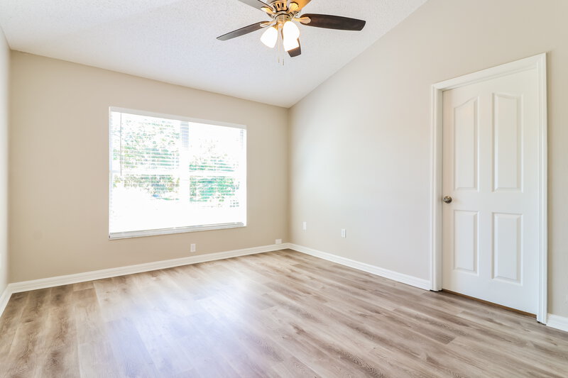 2,640/Mo, 5601 Brookdale Way Tampa, FL 33625 Main Bedroom View