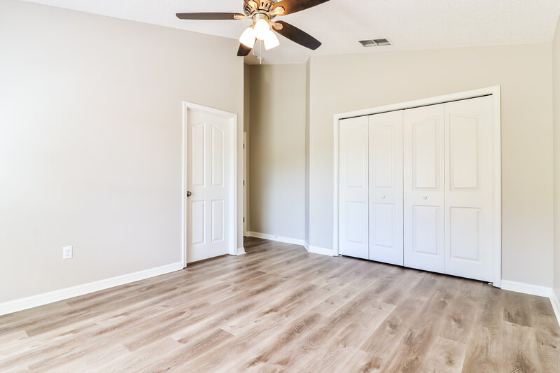 2,640/Mo, 5601 Brookdale Way Tampa, FL 33625 Main Bedroom View 2