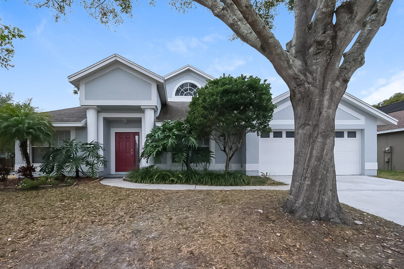 2,450/Mo, 2002 Alafia Oaks Dr Valrico, FL 33596 External View