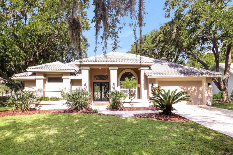 3,270/Mo, 1484 E Lake Woodlands Pkwy Oldsmar, FL 34677 External View
