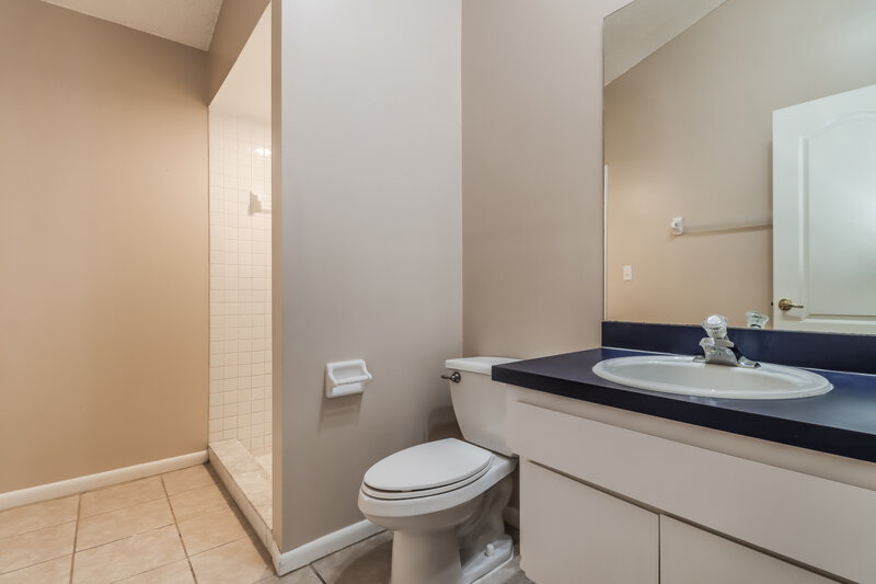 3,270/Mo, 1484 E Lake Woodlands Pkwy Oldsmar, FL 34677 Bathroom View
