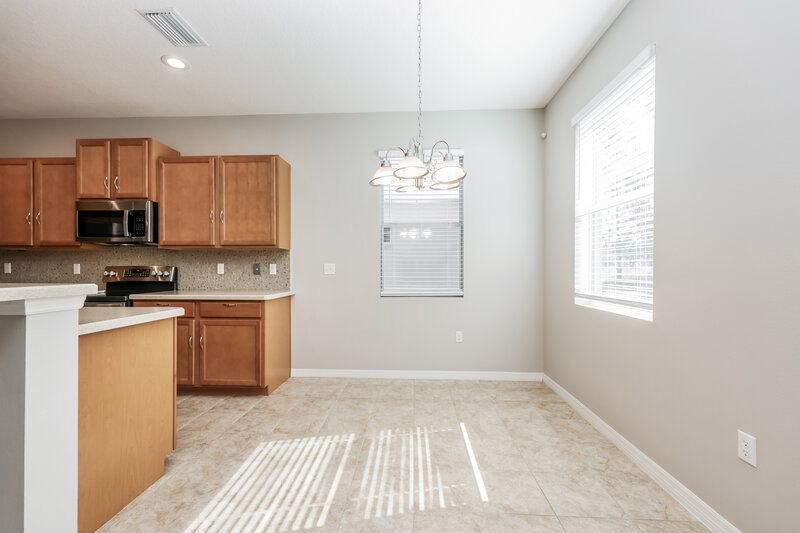 2,165/Mo, 6222 Twin Bridges Dr Zephyrhills, FL 33541 Dining Room View