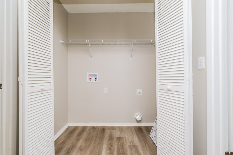 2,480/Mo, 3447 Laurel Dale Dr Tampa, FL 33618 Amenities View