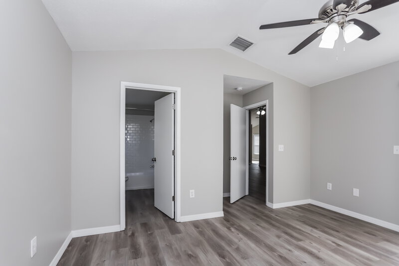 2,440/Mo, 1217 Etchfield Cir Brandon, FL 33511 Main Bedroom View 2