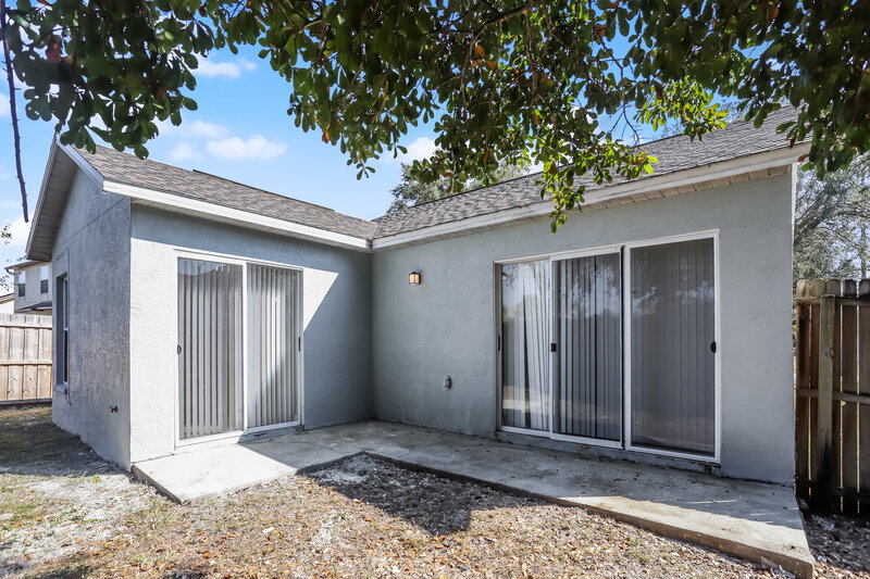 2,440/Mo, 1217 Etchfield Cir Brandon, FL 33511 Rear View