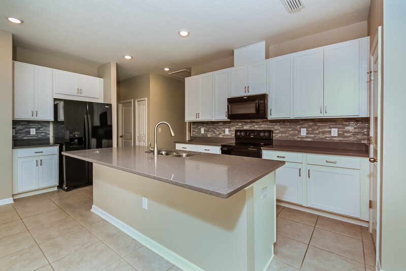 2,175/Mo, 11857 Brighton Knoll Loop Riverview, FL 33579 Kitchen View