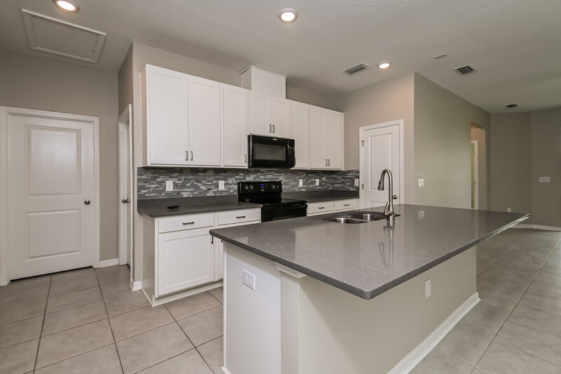 2,175/Mo, 11857 Brighton Knoll Loop Riverview, FL 33579 Kitchen View 2