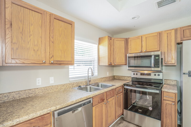 2,550/Mo, 674 15th Ave S Saint Petersburg, FL 33701 Misc View 6
