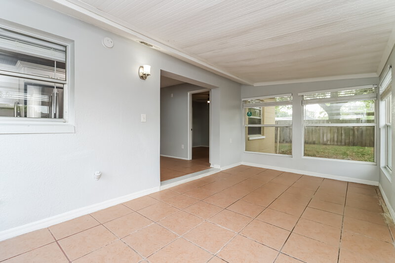 2,200/Mo, 14609 Knoll Ridge Dr Tampa, FL 33625 Dining Room View