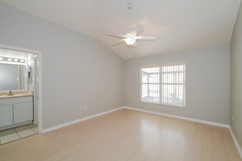 2,230/Mo, 28434 Meadowrush Way Wesley Chapel, FL 33543 Main Bedroom View