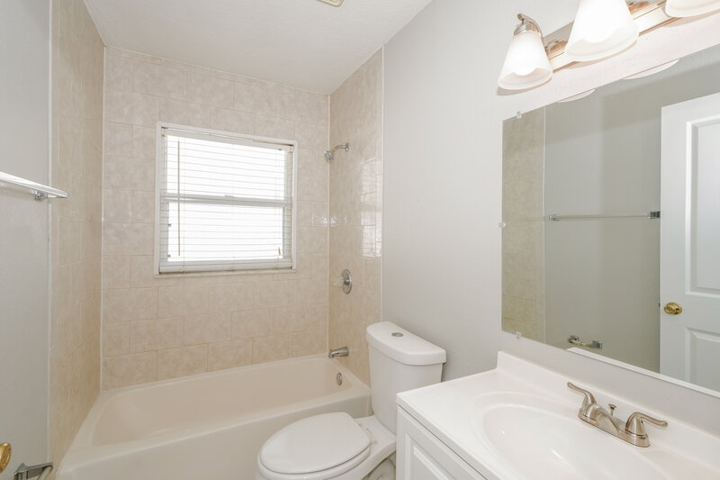 2,230/Mo, 28434 Meadowrush Way Wesley Chapel, FL 33543 Bathroom View