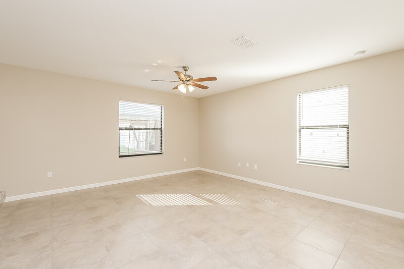 2,610/Mo, 4323 Globe Thistle Dr Tampa, FL 33619 Living Room View 2