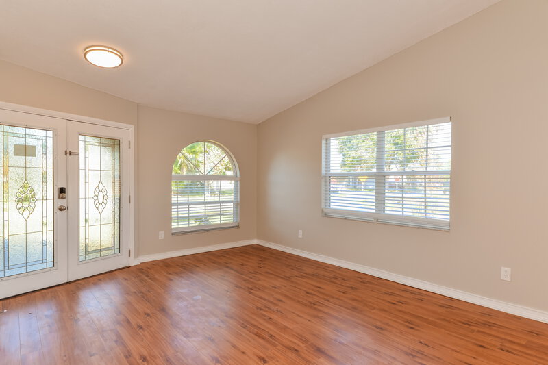 2,480/Mo, 12914 Astorwood Pl Riverview, FL 33579 Living Room View