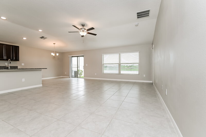 2,075/Mo, 5423 Rainwood Meadows Dr Apollo Beach, FL 33572 Living Room View