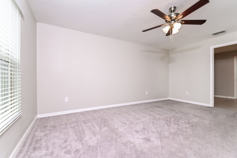 2,075/Mo, 5423 Rainwood Meadows Dr Apollo Beach, FL 33572 Main Bedroom View