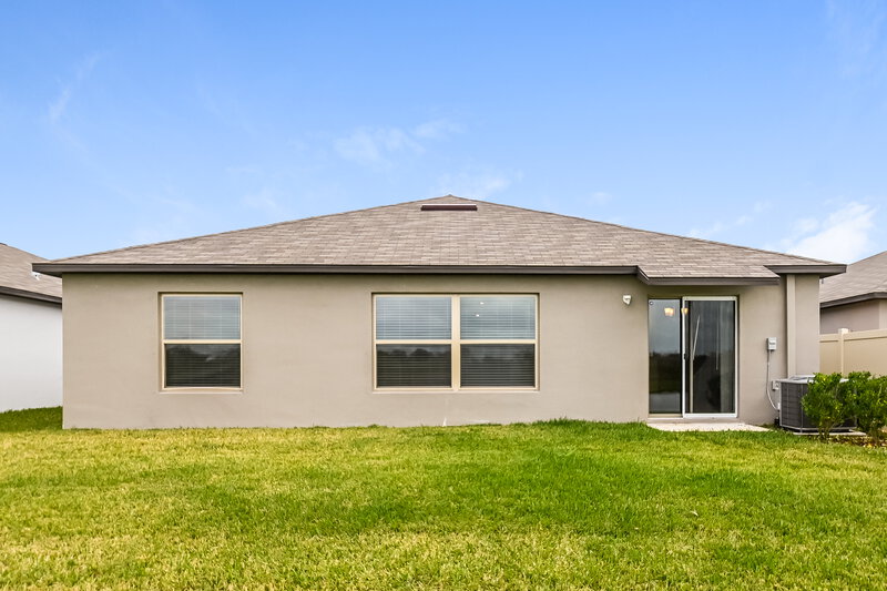 2,075/Mo, 5423 Rainwood Meadows Dr Apollo Beach, FL 33572 Rear View