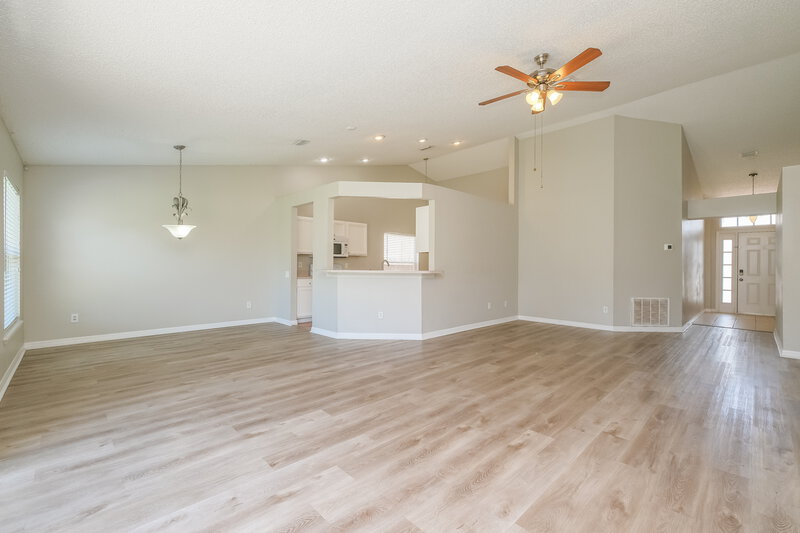 2,155/Mo, 10408 Hallmark Blvd Riverview, FL 33578 Living Room View 2