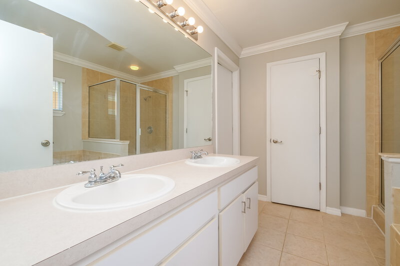 2,155/Mo, 10408 Hallmark Blvd Riverview, FL 33578 Main Bathroom View