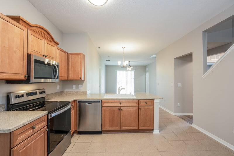3,500/Mo, 11410 Blue Lilac Ave Riverview, FL 33578 Kitchen View