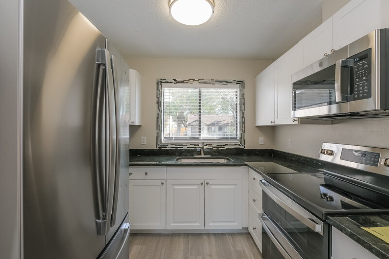 2,245/Mo, 12368 Witheridge Dr Tampa, FL 33624 Kitchen View