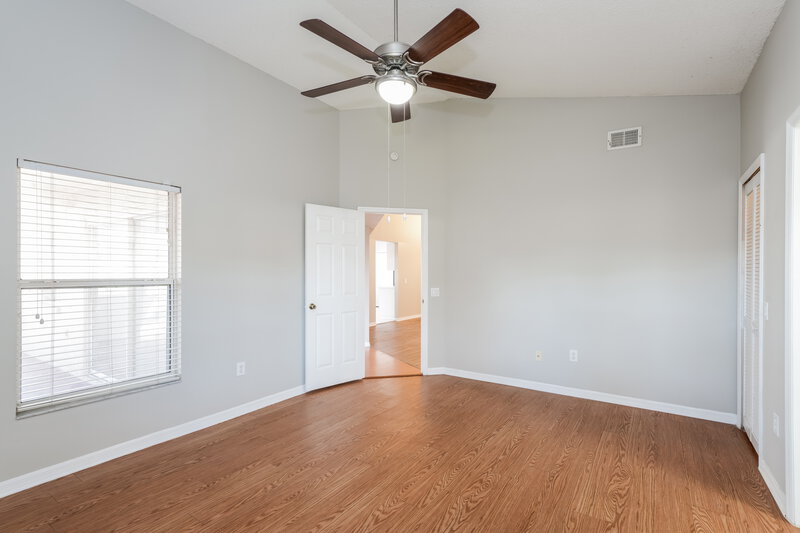 2,265/Mo, 28454 Meadowrush Way Wesley Chapel, FL 33543 Main Bedroom View 2