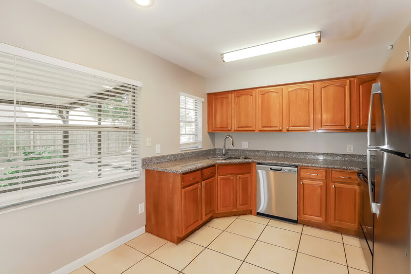 2,555/Mo, 4943 Cypress Trace Dr Tampa, FL 33624 Kitchen View
