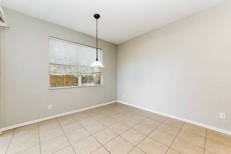 2,375/Mo, 319 Vine Cliff St Ruskin, FL 33570 Breakfast Nook View