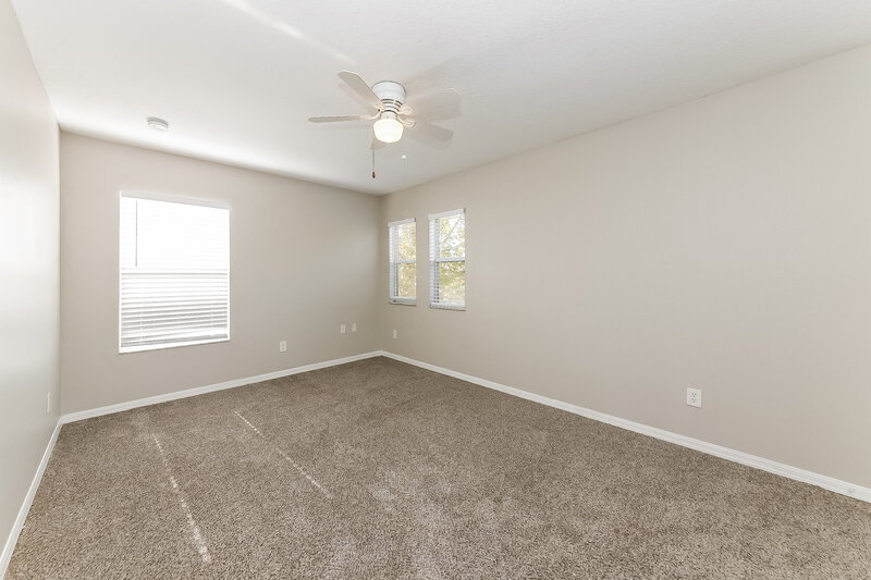 2,375/Mo, 319 Vine Cliff St Ruskin, FL 33570 Main Bedroom View 2