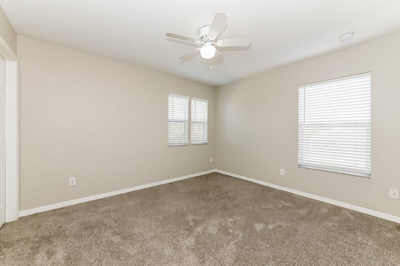 2,375/Mo, 319 Vine Cliff St Ruskin, FL 33570 Bedroom View 3