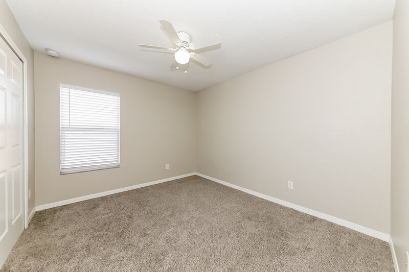2,375/Mo, 319 Vine Cliff St Ruskin, FL 33570 Bedroom View 4