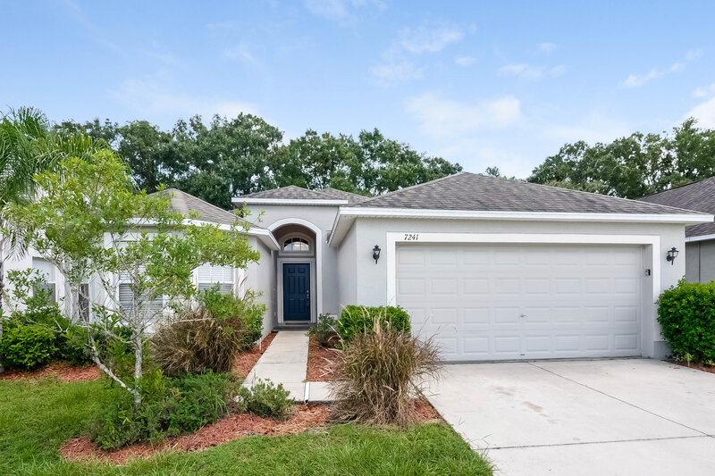 2,140/Mo, 7241 Twin Cedar Ln Lakeland, FL 33810 External View
