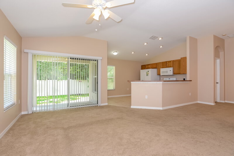 2,140/Mo, 7241 Twin Cedar Ln Lakeland, FL 33810 Living Room View