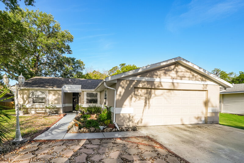 2,825/Mo, 412 Lakeview Dr Oldsmar, FL 34677 External View