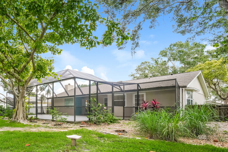 2,725/Mo, 412 Lakeview Dr Oldsmar, FL 34677 Rear View