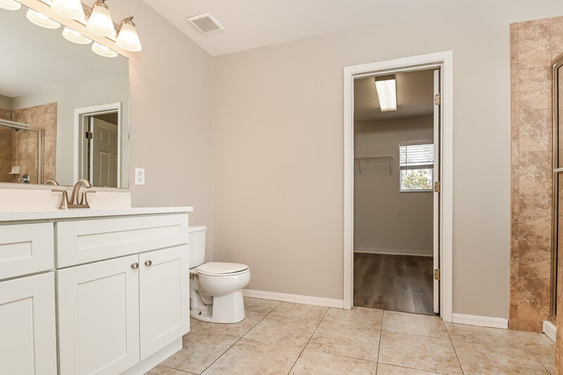 2,355/Mo, 11025 Pond Pine Dr Riverview, FL 33569 Main Bathroom View