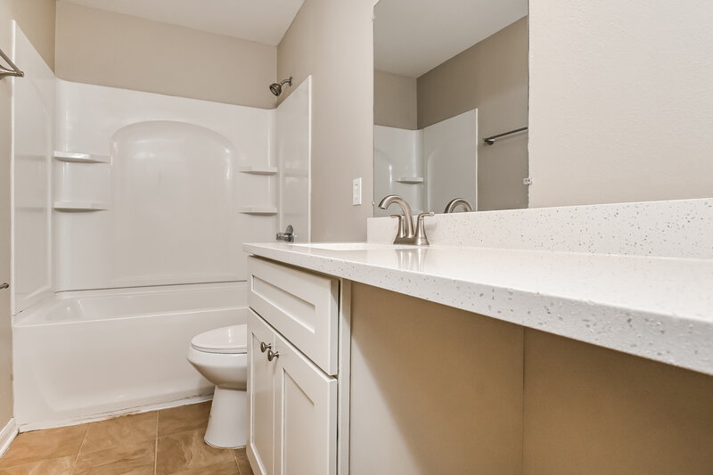 2,355/Mo, 11025 Pond Pine Dr Riverview, FL 33569 Main Bathroom View 2