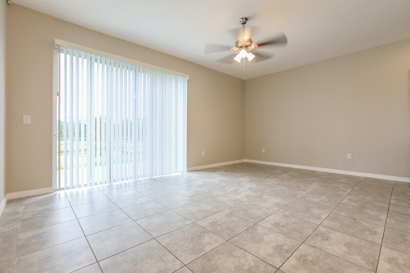 2,210/Mo, 7902 Evergreen Creek Ct Riverview, FL 33578 Living Room View