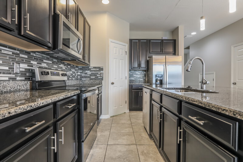 2,210/Mo, 7902 Evergreen Creek Ct Riverview, FL 33578 Kitchen View