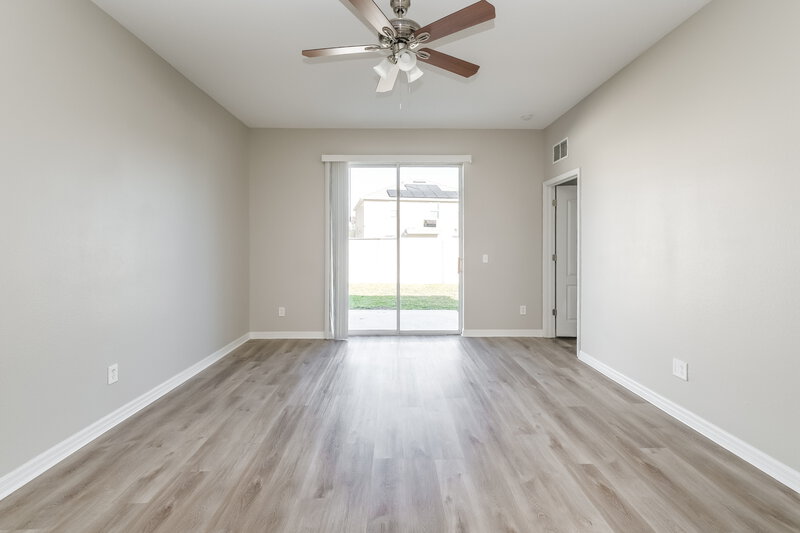 2,205/Mo, 13015 Haverhill Dr Spring Hill, FL 34609 Living Room View 3