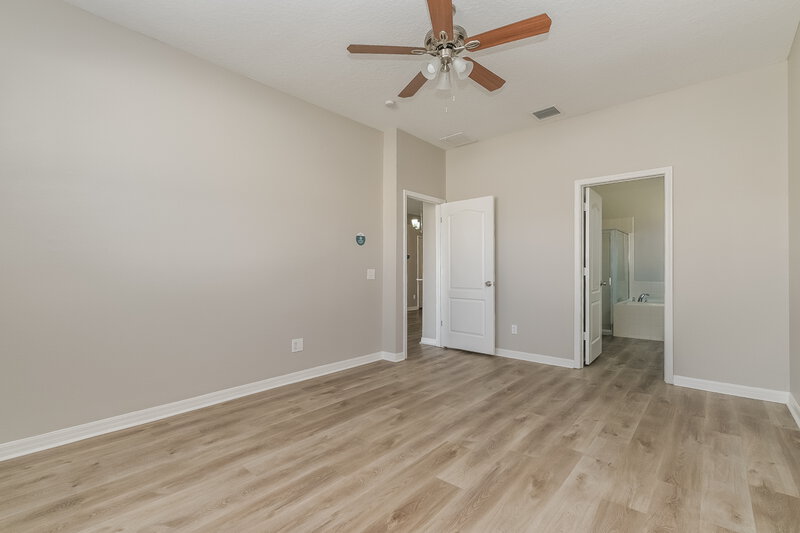 2,205/Mo, 13015 Haverhill Dr Spring Hill, FL 34609 Main Bedroom View 2